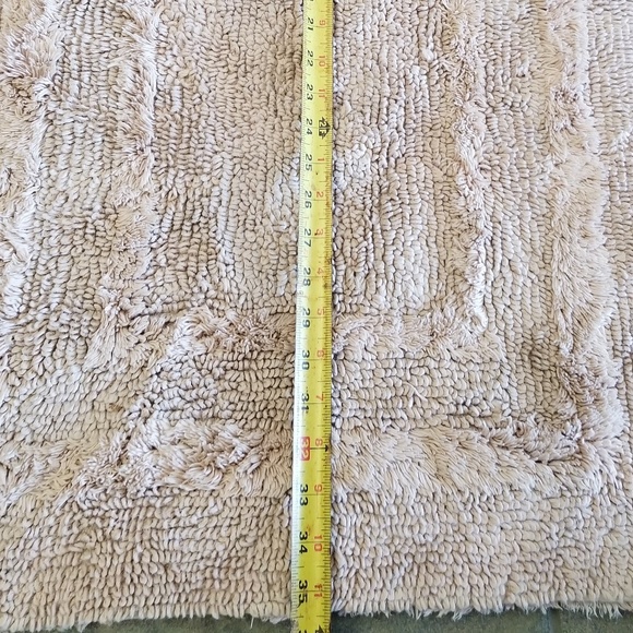 Small Cream Colored terry cloth knit rug/mat - Picture 4 of 7